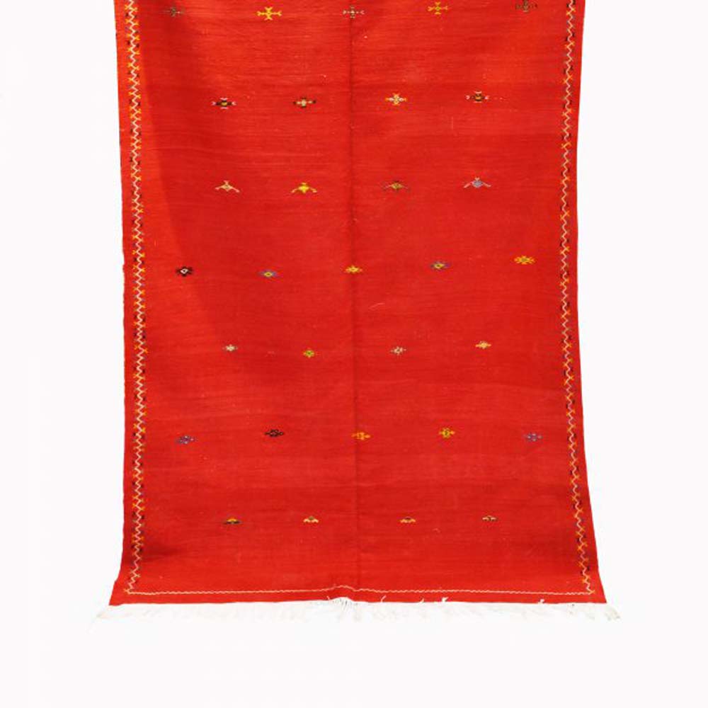 HANBL akhnif tapis kilim moroccan Un très joli tapis qui, de sa simplicité ne manque pas de charme. Tissé dans une laine pure de mouton
